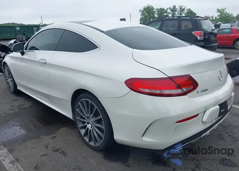 2017 Mercedes-Benz C 300 z USA, uszkodzony, nr VIN WDDWJ4JB9HF355715